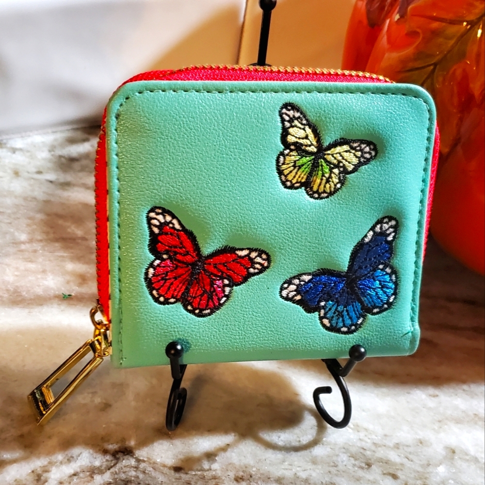 Butterfly Wallet NWOT⚜️💚⚜️